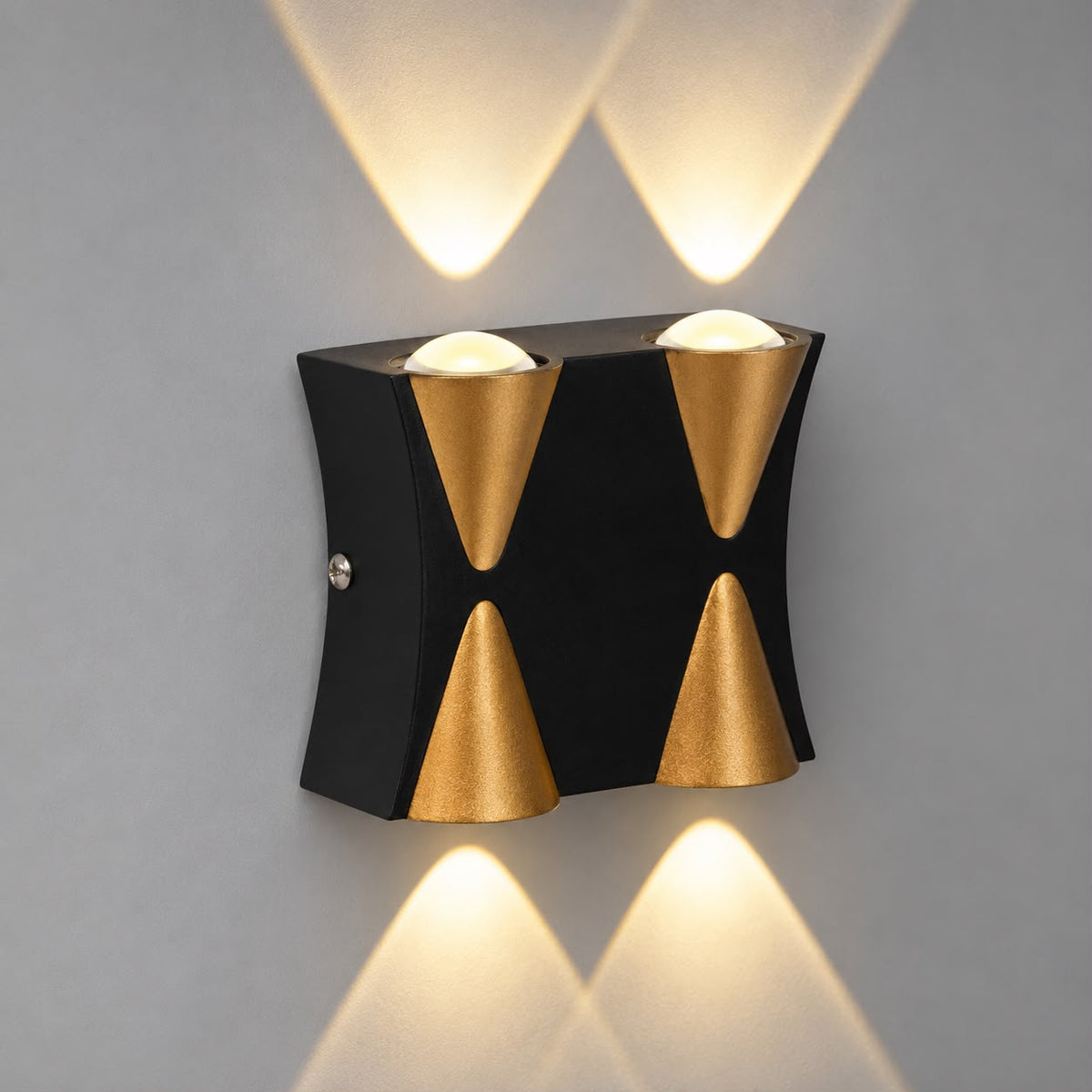 Glintac Wallchiere Wall Lamp With Bulb (4W)